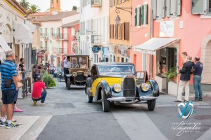 Parade dans la Presqu’île des voitures du Concours d’élégance en Automobile 2015 à Saint-Jean-Cap-Légendes édition 2015