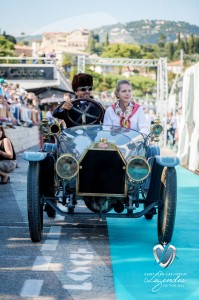 Défilé de la rare Bugatti Type 13 de 1911 à Saint-Jean-Cap-Légendes édition 2015 - Concours et Exposition de voitures de collection
