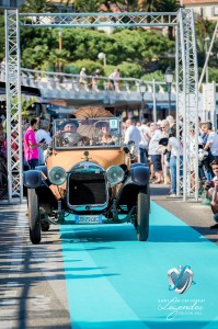 Défilé de la Buick D44 à Saint-Jean-Cap-Légendes édition 2015 - Concours et Exposition de voitures de collection