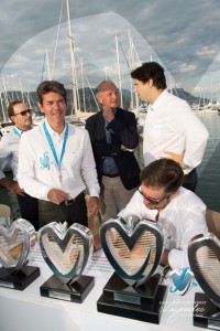 Remise des prix avec Marc Gallon, Jean-François Dieterich, maire de Saint-Jean-Cap-Ferrat et le duo Pierre Novikoff & Matthieu Lamoure