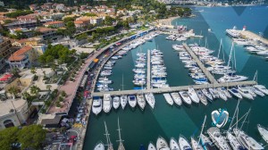 Vue aérienne sur le Port de Plaisance à Saint-Jean-Cap-Ferrat Légendes édition 2015