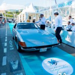 Le duo Matthieu Lamoure et Pierre Novikoff de la maison Artcurial présentant la Ferrari 365 GTB/4 Daytona de 1973 à Saint-Jean-Cap-Légendes édition 2015