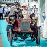 L'élégance à bord de la Peugeot Type 69 Bébé à Saint-Jean-Cap-Légendes édition 2015 - Concours et Exposition de voitures de collection