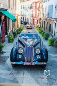 Défilé des voitures de collection avec la Lancia Astura Cabriolet - 1937 et la Delahaye 135M Figoni&Falaschi – 1946 à Saint-Jean-Cap-Légendes édition 2015