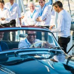 Matthieu Lamoure et Pierre Novikoff, de la maison Artcurial, au volant de la BMW 507 Roadster de 1957 à Saint-Jean-Cap-Légendes édition 2015