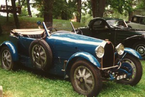 Bugatti type 43 grand sport au concours d'élégance