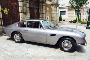 Aston Martin DB 6 Vantage au Concours d'État